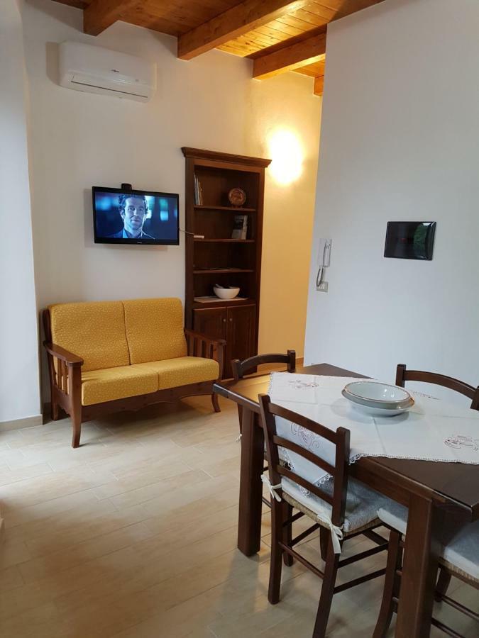 Casa Vacanze La Pavoncella Iglesias Buitenkant foto