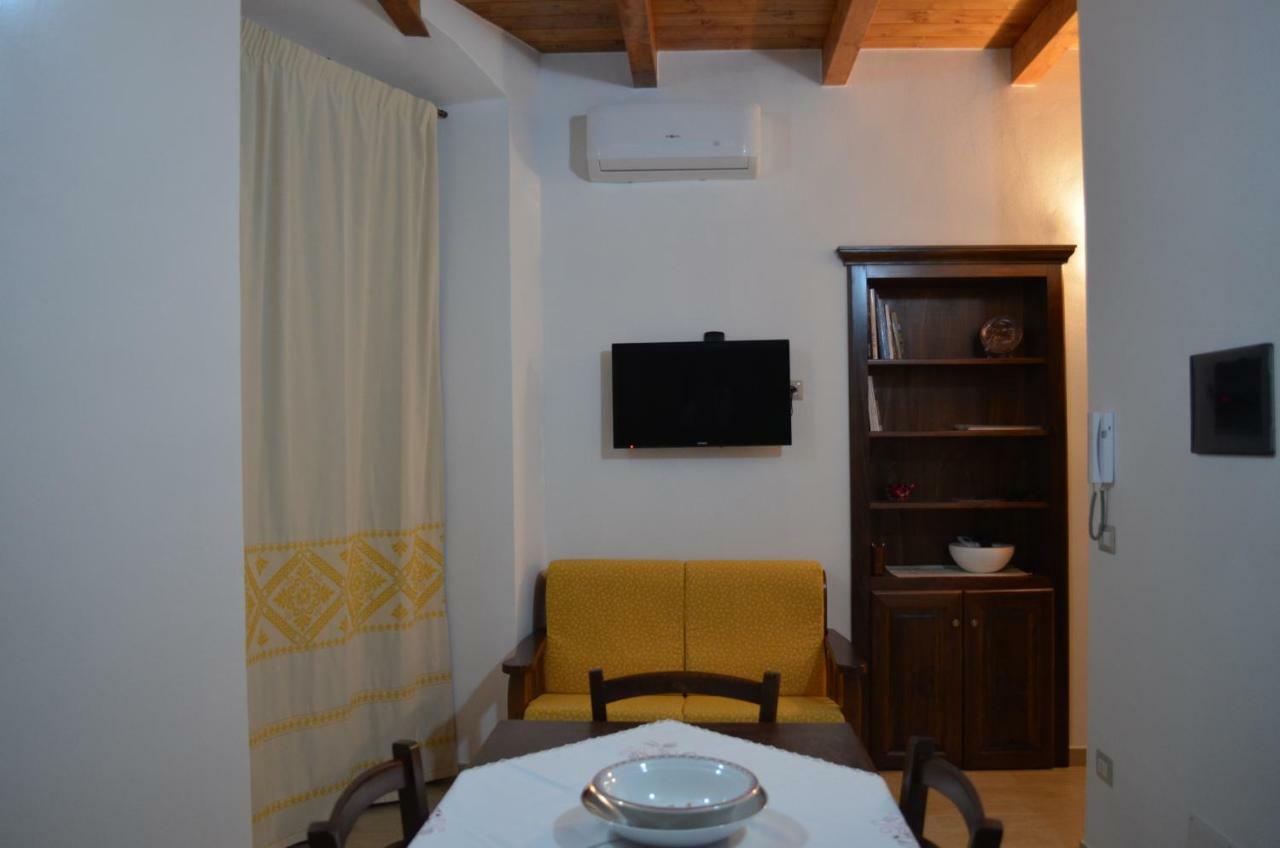 Casa Vacanze La Pavoncella Iglesias Buitenkant foto