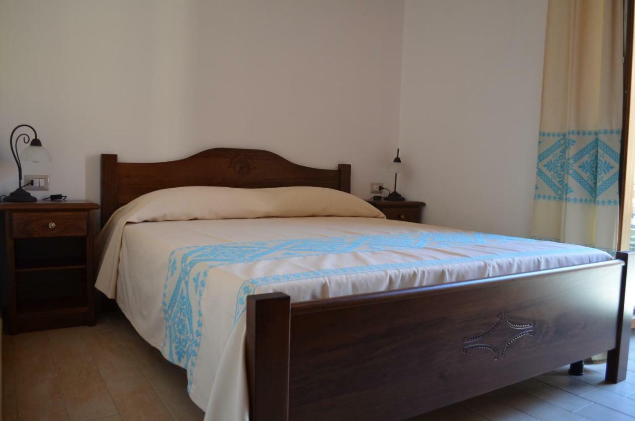 Casa Vacanze La Pavoncella Iglesias Buitenkant foto