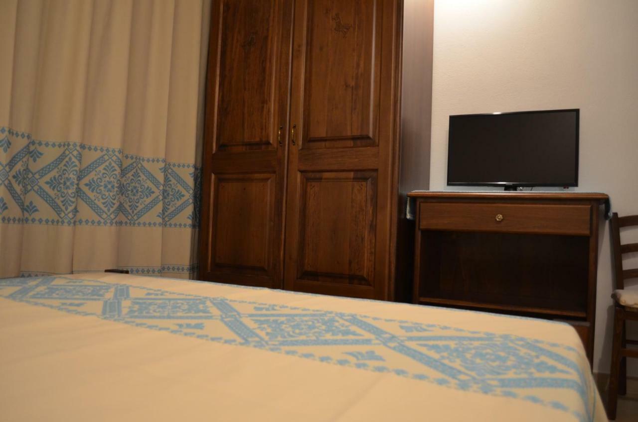Casa Vacanze La Pavoncella Iglesias Buitenkant foto
